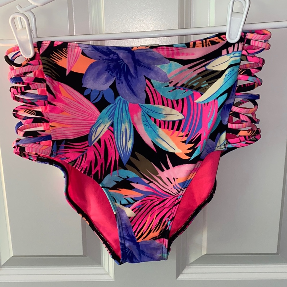 With tags Hollister High-Waisted Swimsuit bottoms
